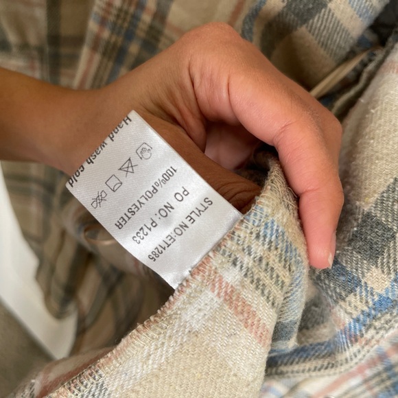 Flannel - Picture 4 of 5